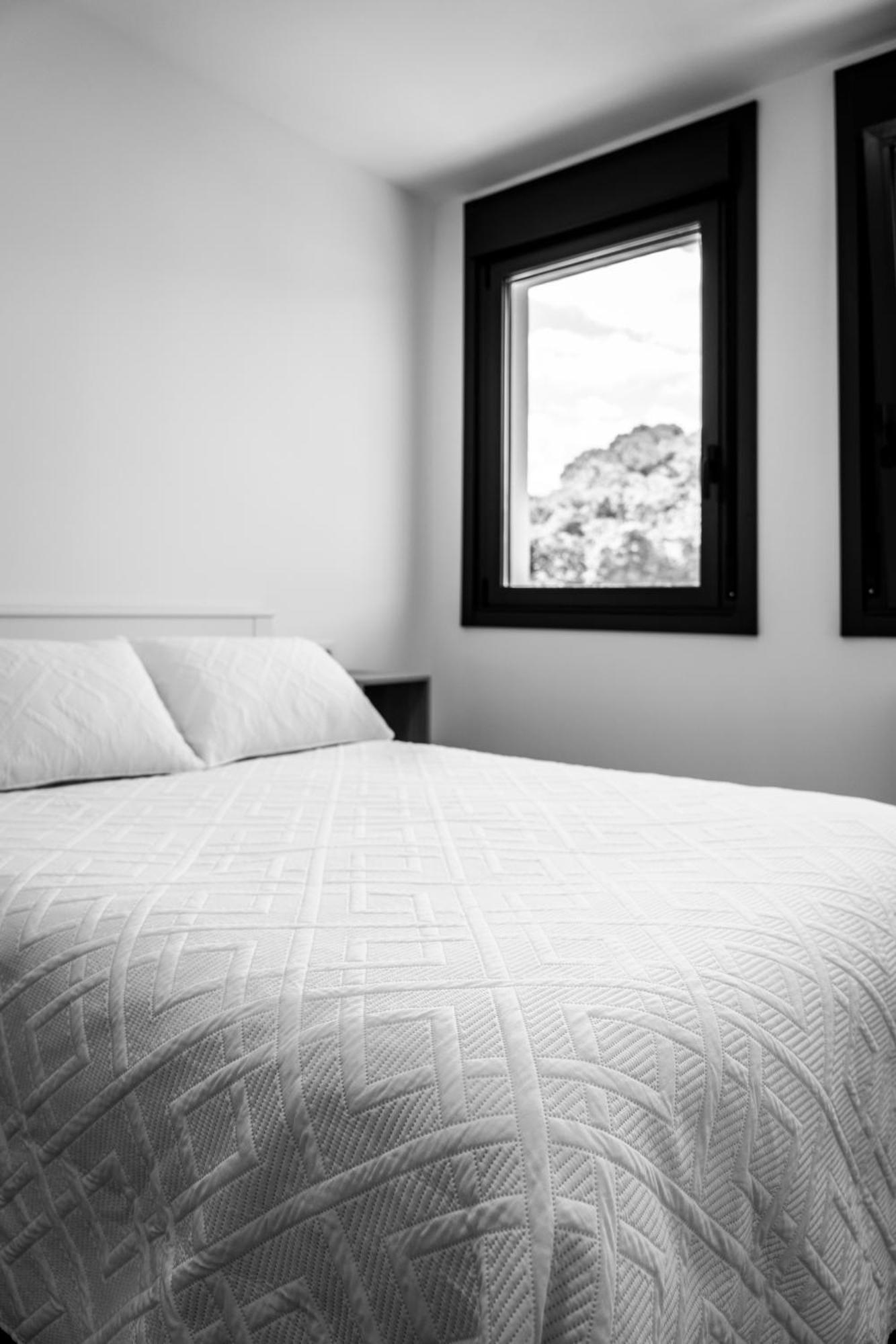 Urbanfive Apartamentos Ourense Centro ภายนอก รูปภาพ