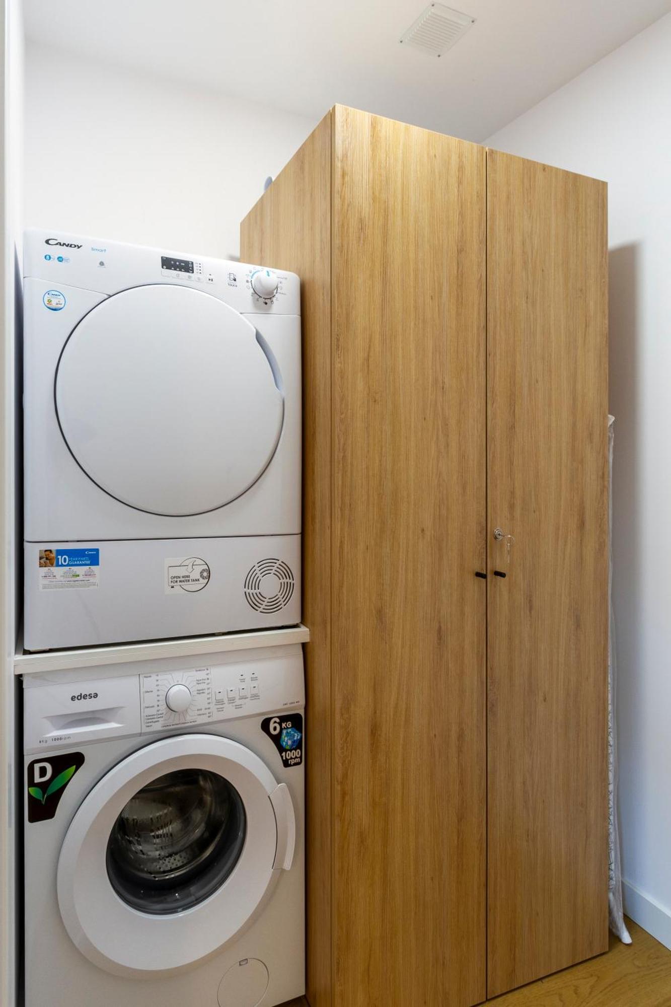 Urbanfive Apartamentos Ourense Centro ภายนอก รูปภาพ