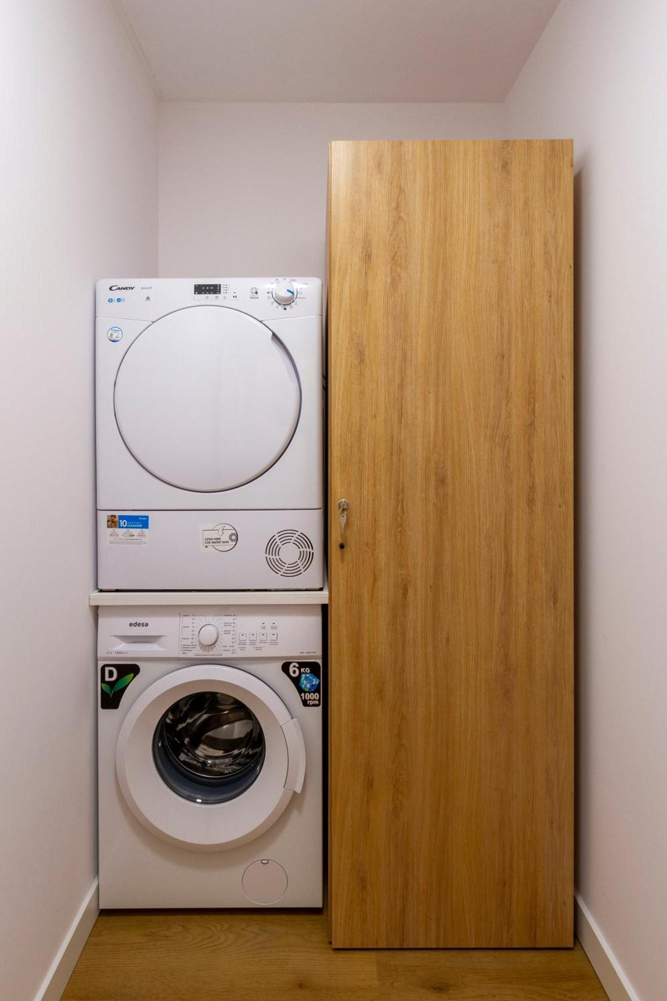 Urbanfive Apartamentos Ourense Centro ภายนอก รูปภาพ
