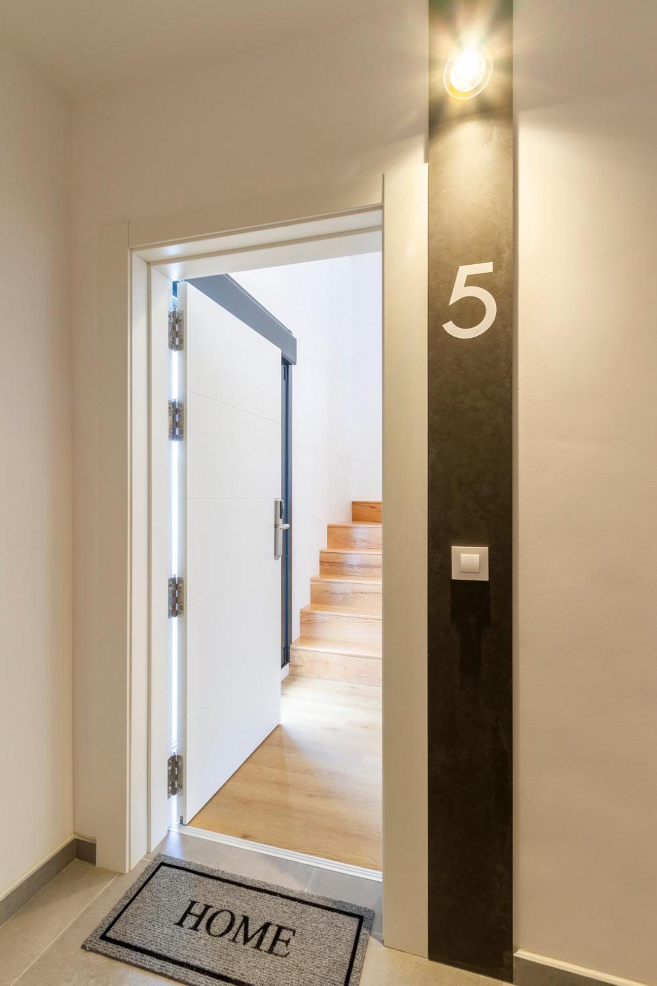 Urbanfive Apartamentos Ourense Centro ภายนอก รูปภาพ