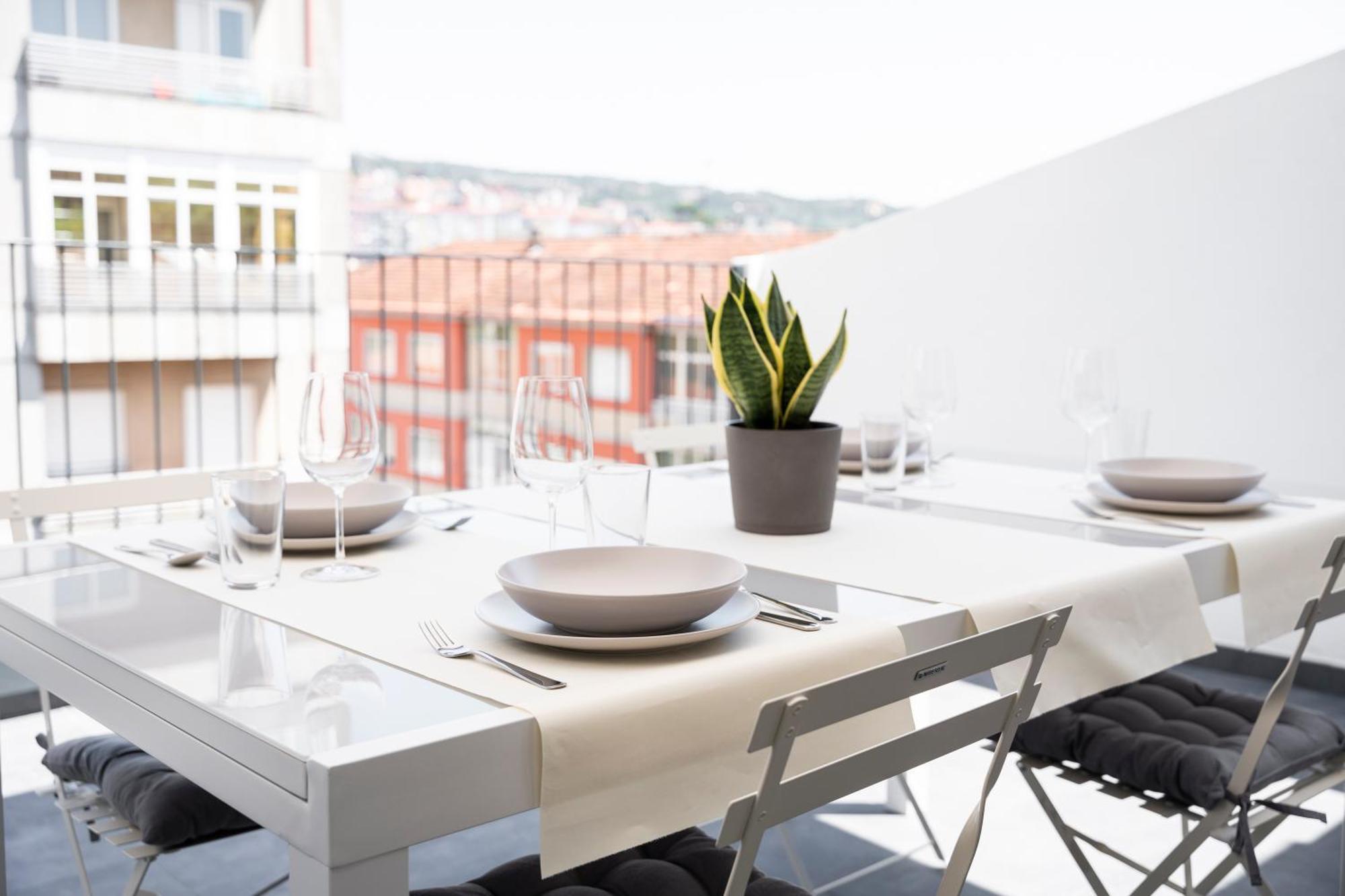 Urbanfive Apartamentos Ourense Centro ภายนอก รูปภาพ
