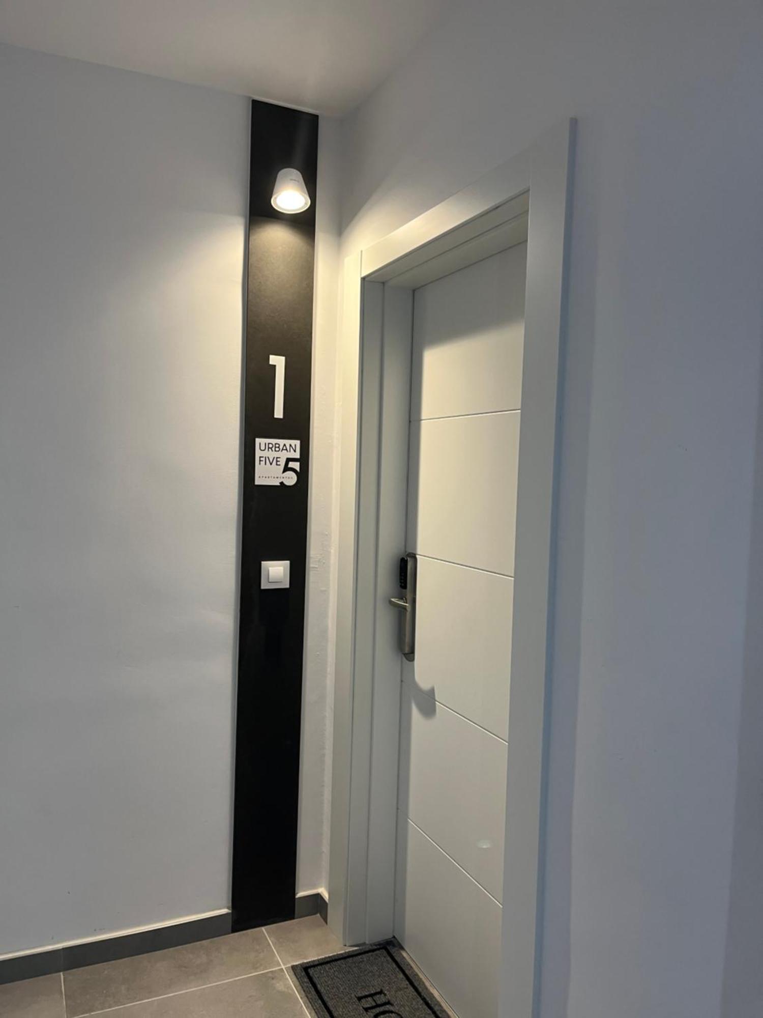 Urbanfive Apartamentos Ourense Centro ภายนอก รูปภาพ